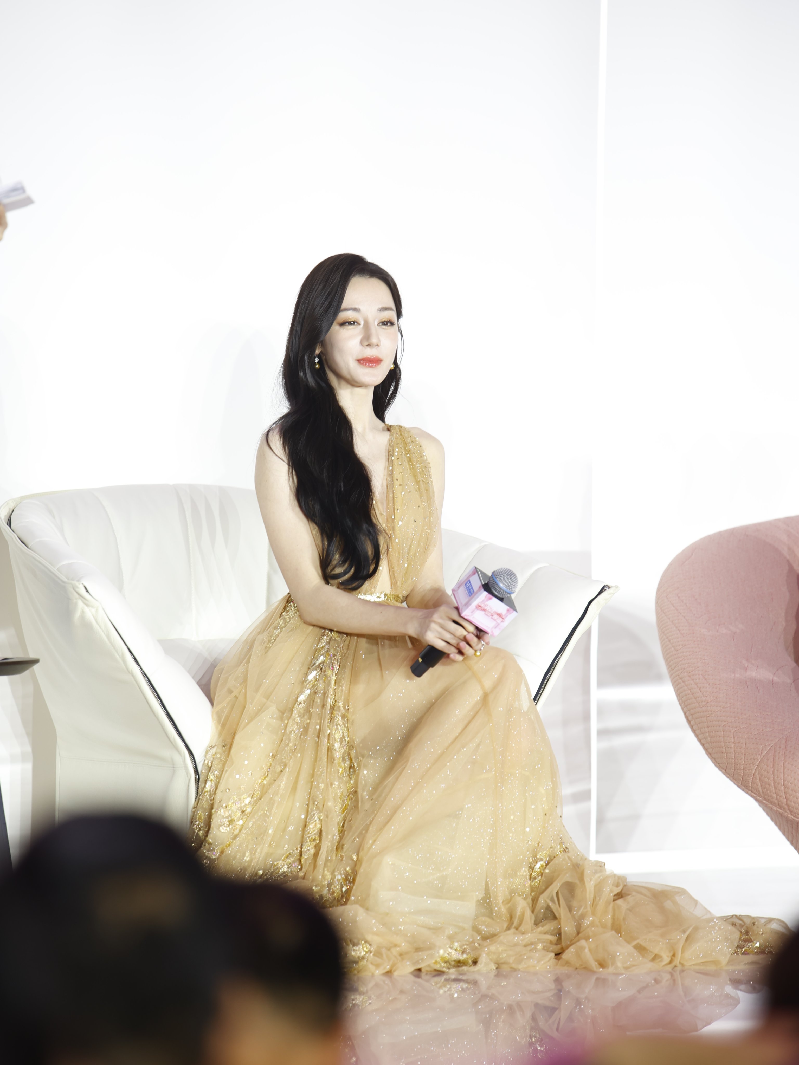 迪丽热巴红星美凯龙黄色纱裙生图1784p